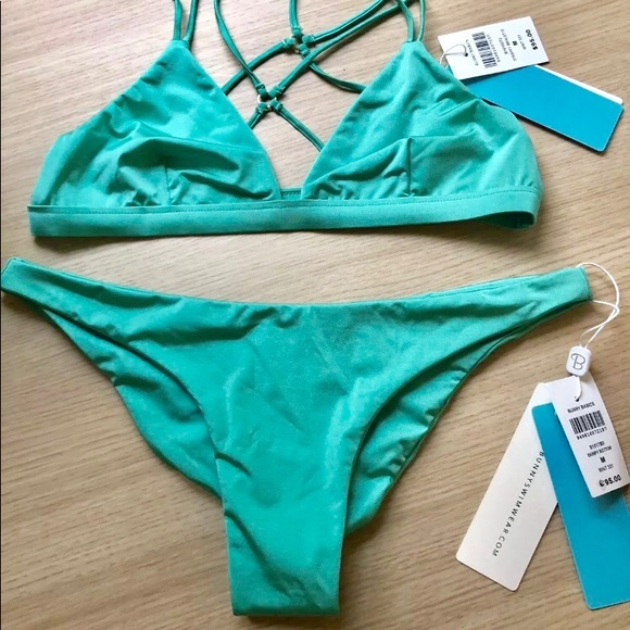 Beach Bunny Bikini in mint size med top & bottom - Picture 1 of 8